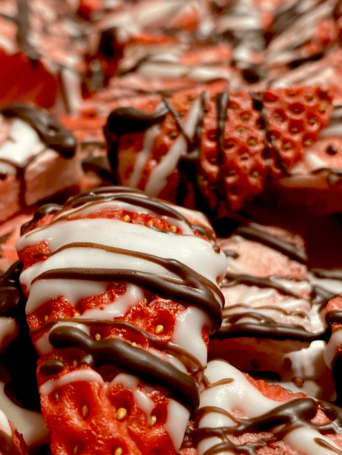 Freeze Dried Strawberry Bark (Limited Time) - MunchLabs